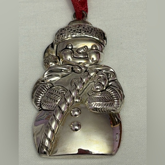 Set of 5 metal Christmas ornaments.3 Gorham snowman, 1 Lenox, 1 unmarked - Picture 4 of 8